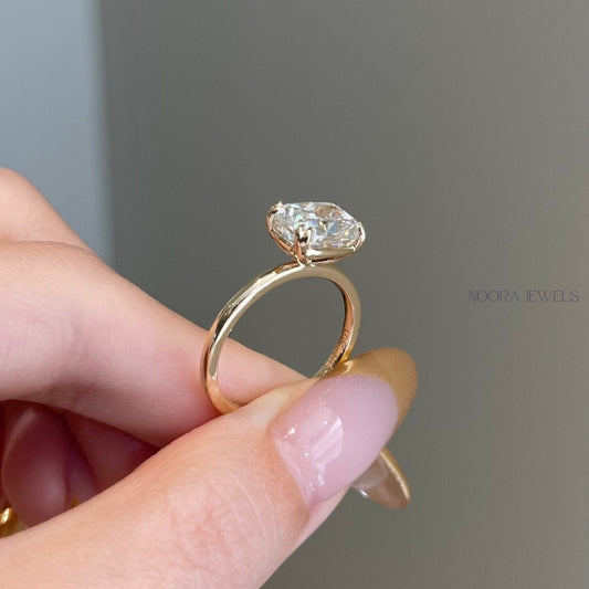 Elegant Solitaire Diamond Ring