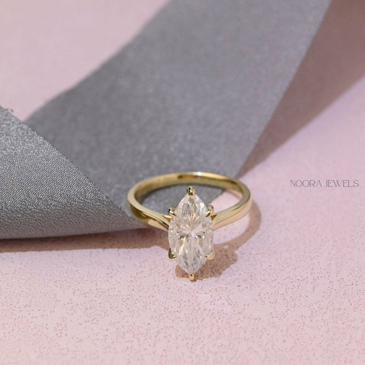 Elegant Marquise-Cut Moissanite Solitaire Ring